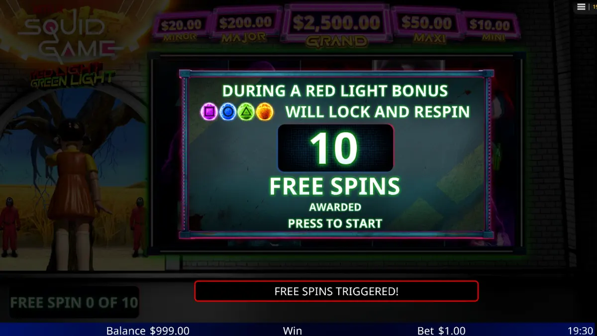 Tampilan visual slot Squid Game: Red Light, Green Light dengan latar belakang taman bermain yang mencekam.